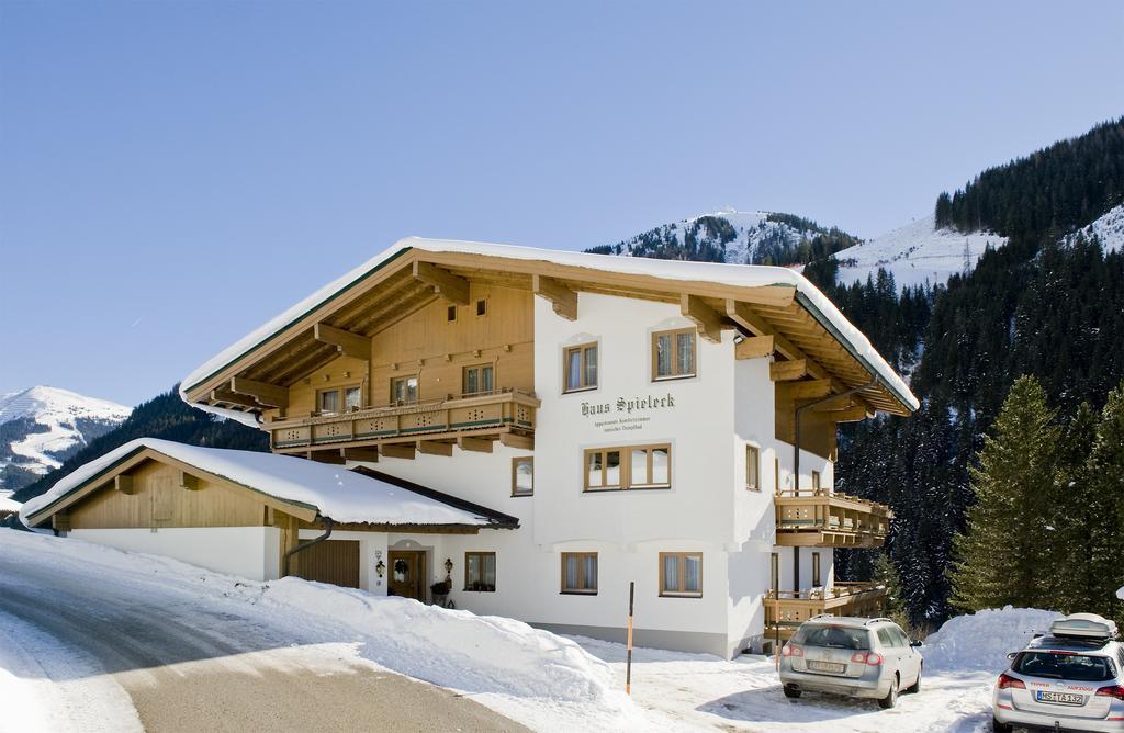Haus Spieleck Bed and Breakfast Saalbach-Hinterglemm Exteriör bild