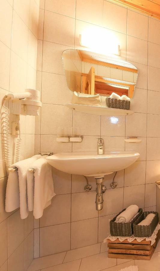 Haus Spieleck Bed and Breakfast Saalbach-Hinterglemm Exteriör bild